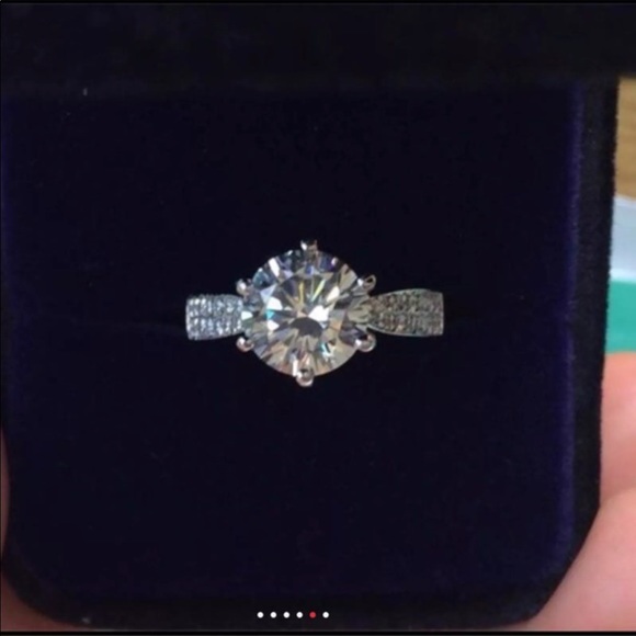 New 14k gold engagement ring - Picture 2 of 4